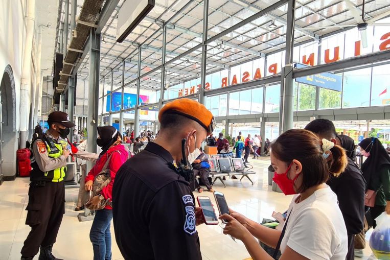 Indonesia memulai tes Covid-19 secara acak untuk pelancong yang kembali ke rumah setelah Aidilfitri dan SE Asia News & Top Stories