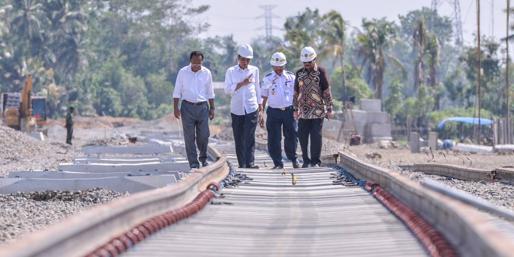 Proyek kereta api pertama di pulau Sulawesi Indonesia mendapatkan momentum