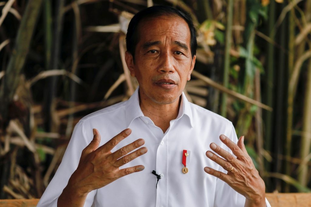 Presiden Indonesia tetap populer meski kebebasannya memudar dan kritik terhadap kinerja ekonomi - BeritaBenar