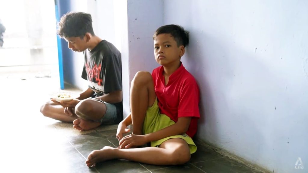 Dengan adanya COVID-19, kehilangan orang tua dan kesulitan ekonomi berdampak besar pada anak-anak Indonesia