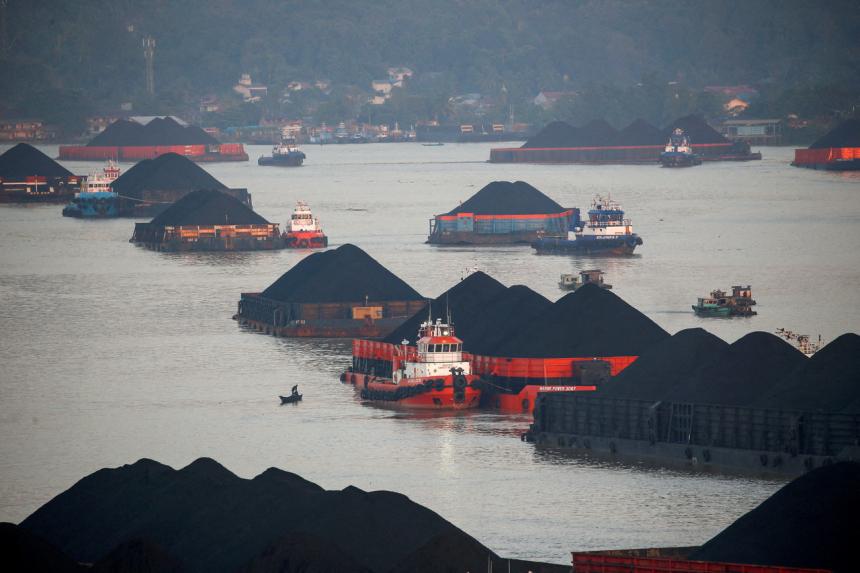 Indonesia menunda pajak karbon hingga Juli untuk membantu pemulihan ekonomi