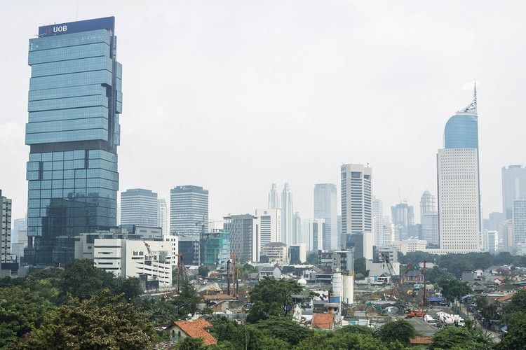 Pertumbuhan ekonomi tahunan Indonesia kemungkinan akan tetap datar pada kuartal pertama, kata Reuters