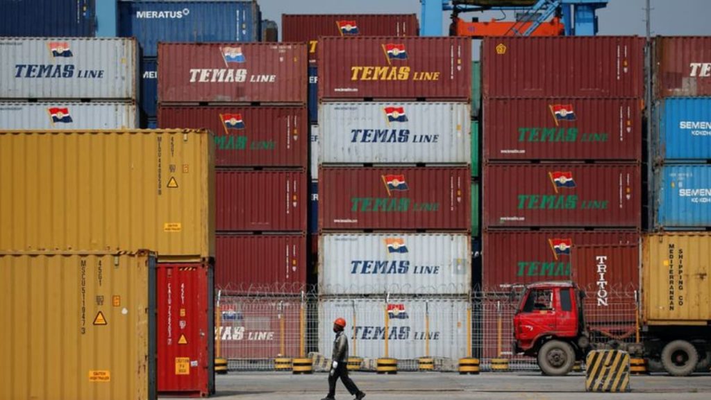 Surplus perdagangan Indonesia menyusut pada Juli di tengah perlambatan perdagangan global