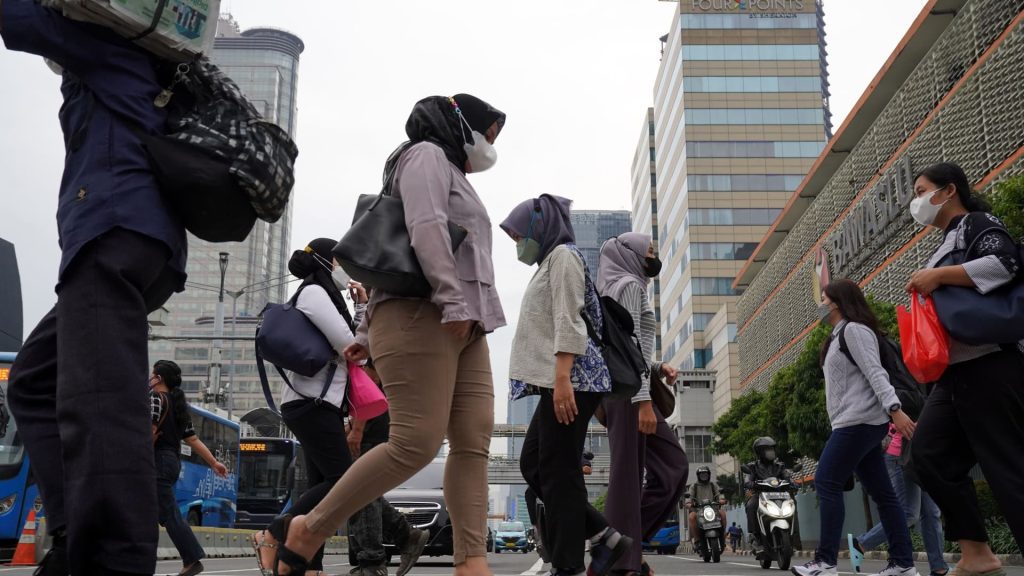 Ekonomi Indonesia tumbuh 5,7% pada kuartal ketiga, tetapi mungkin 'sebagus itu'